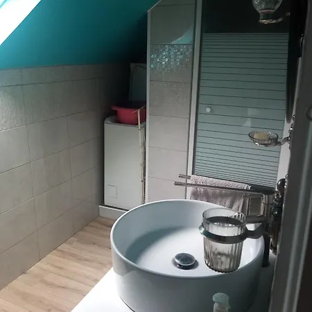 Petit 30m2, 3 Lits, De 2 A 4 Pers * Neuilly (Eure)