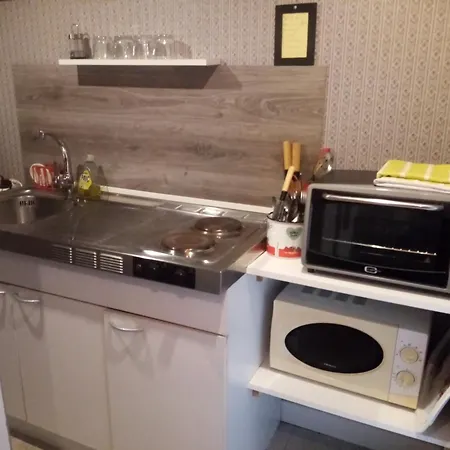 Petit 30m2, 3 Lits, De 1 A 4 Pers * Neuilly (Eure)