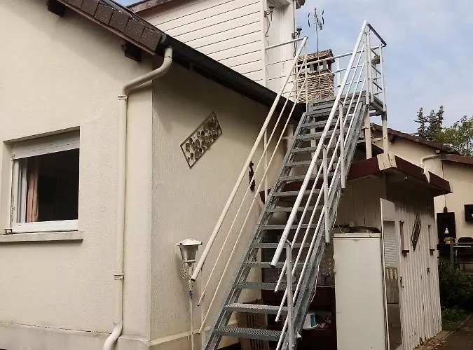 Petit 30m2, 3 Lits, De 1 à 4 Pers * Neuilly (Eure)