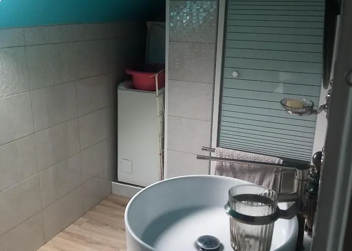 Petit 30m2, 3 Lits, De 1 à 4 Pers * Neuilly (Eure)